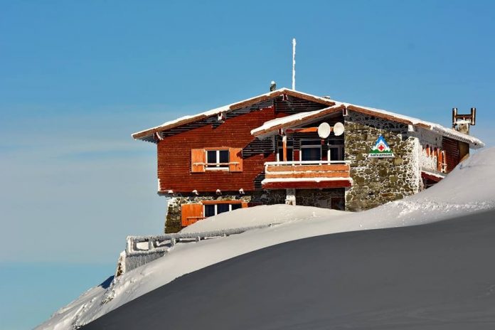 foto sediul salvamont balea lac