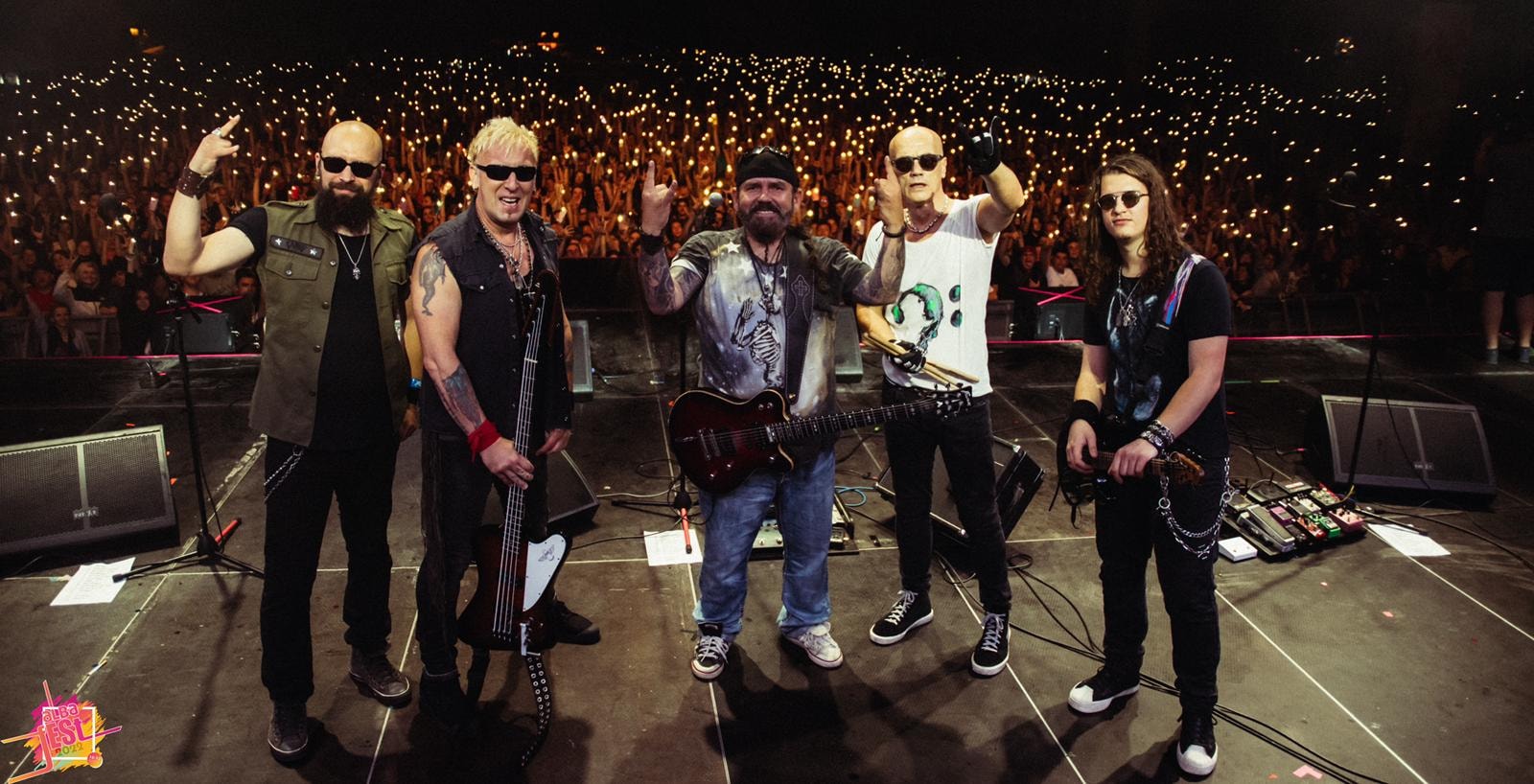 VIDEO FITS: Concert CARGO sâmbătă la Sibiu. „Dacă ploaia s-ar opri”, unul din hit-urile aşteptate în Piaţa Mare (P)