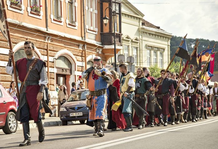 foto festivalul mediasul medieval