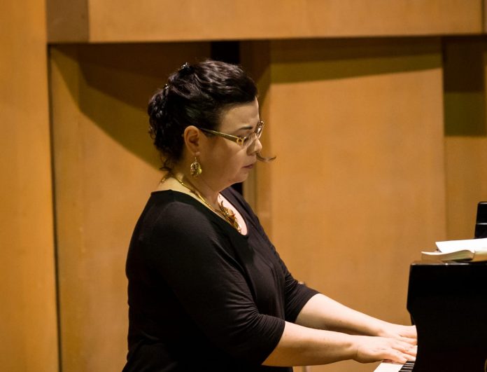 foto pianista Andreea Butnaru sursa Facebook