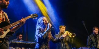 VIDEO CONCERTUL ZILEI: Koszika și The HotShots vă aşteaptă în Piaţa Mare (Zilele Muzicale Româno-Americane)