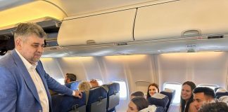 IMAGINEA ZILEI: Copiii sibieni în avionul premierului României, care îi aduce din Dubai